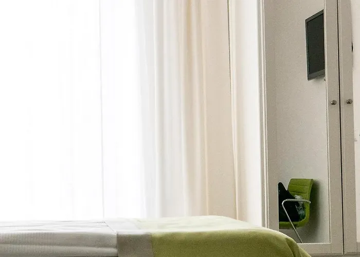 Rueckert Готель 3*