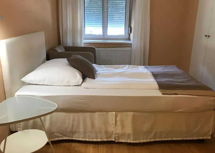 Rueckert Готель 3*